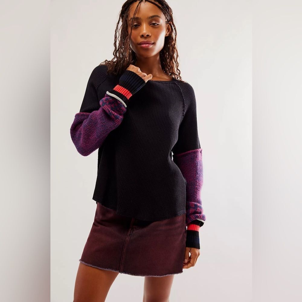 Free People We The Free Mod About You Cuff Raglan Pullover washed black combo SM